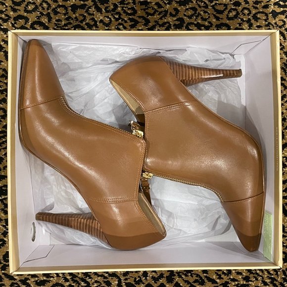 Micheal Kors Ankle Andie Booties - Picture 10 of 10